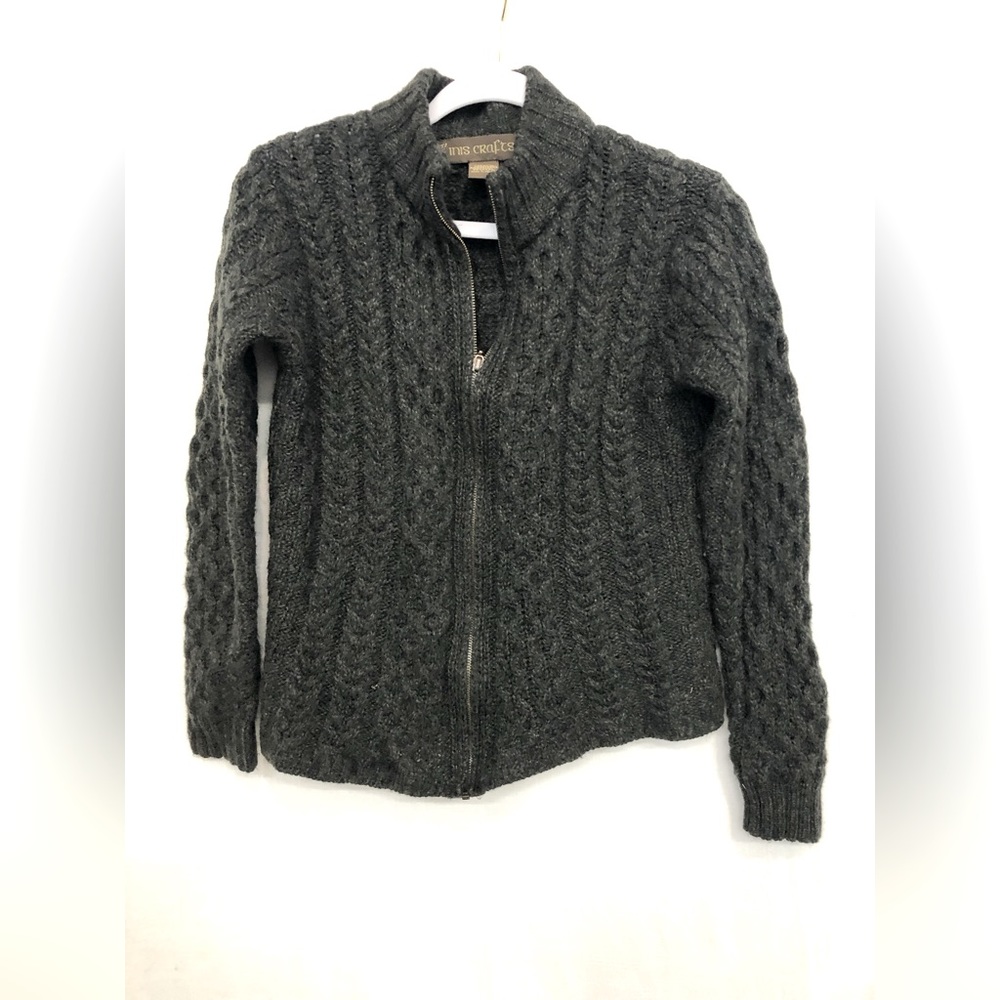 Inis crafts Irish wool cable knit sweater, EUC